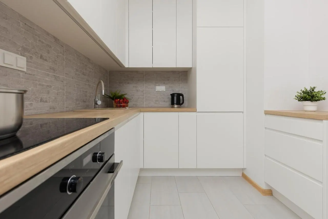 Warsaw Ulrychow Apartment With Parking By Renters